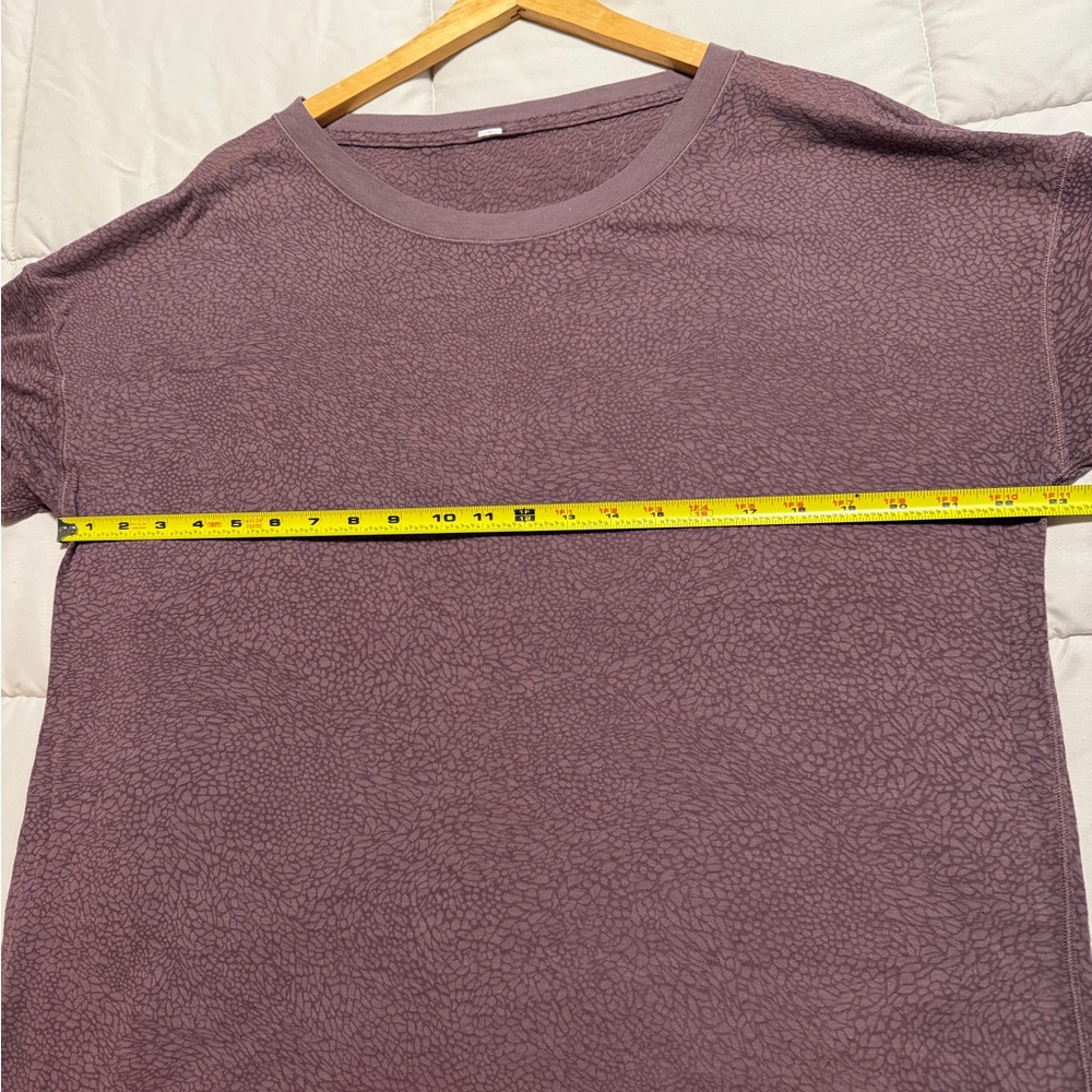 Lululemon‎ tshirt - Picture 4 of 5